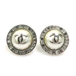 CHANEL White Pearl Logo Earrings